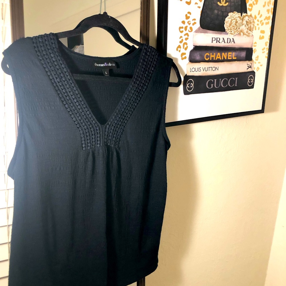 Thomas & Olivia crochet around the neck Tank, size L, 19 inchPTP, 24 inches long